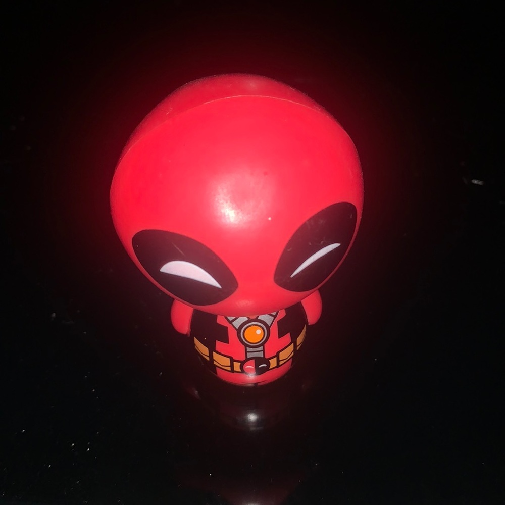 Deadpool mini figure 2013 edition